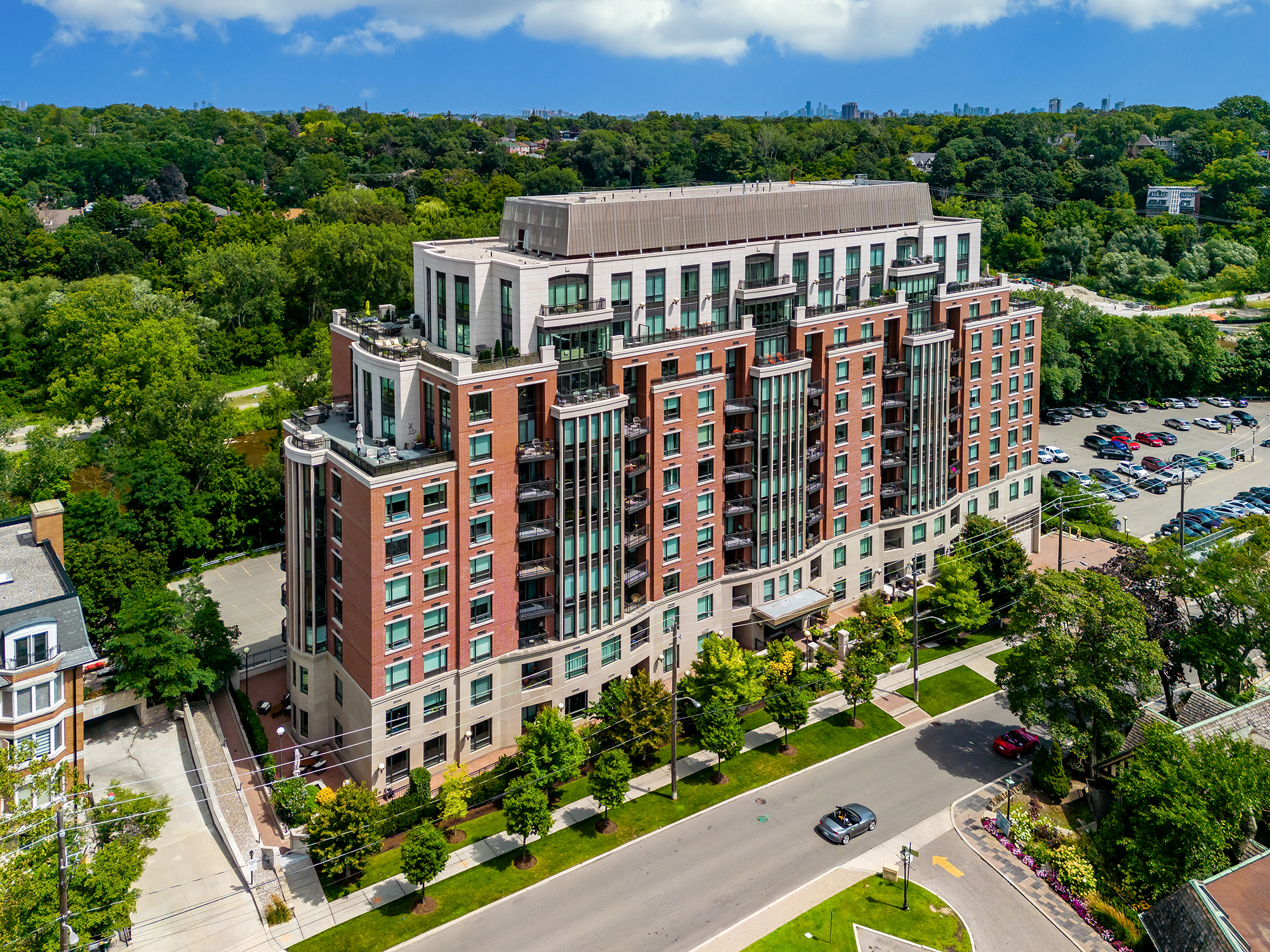 Riverhouse Condos Suite 1002
