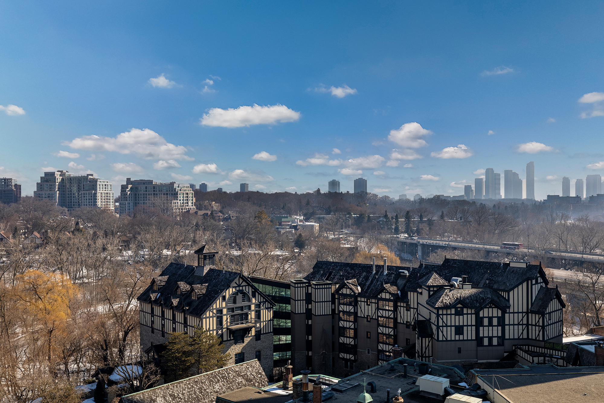 Riverhouse Condos Suite 1002
