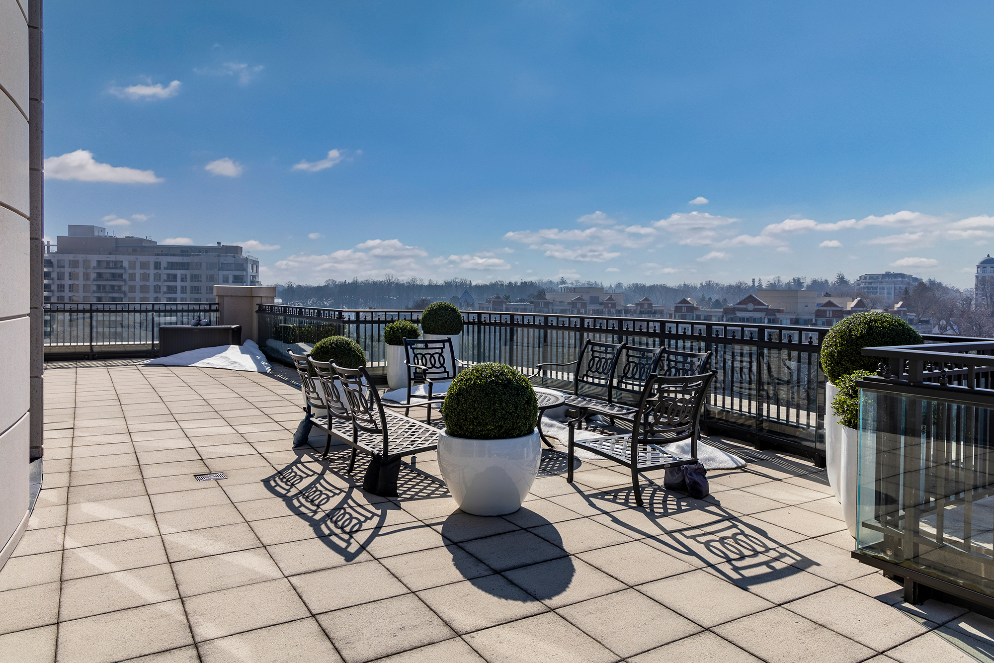 Riverhouse Condos Suite 1002