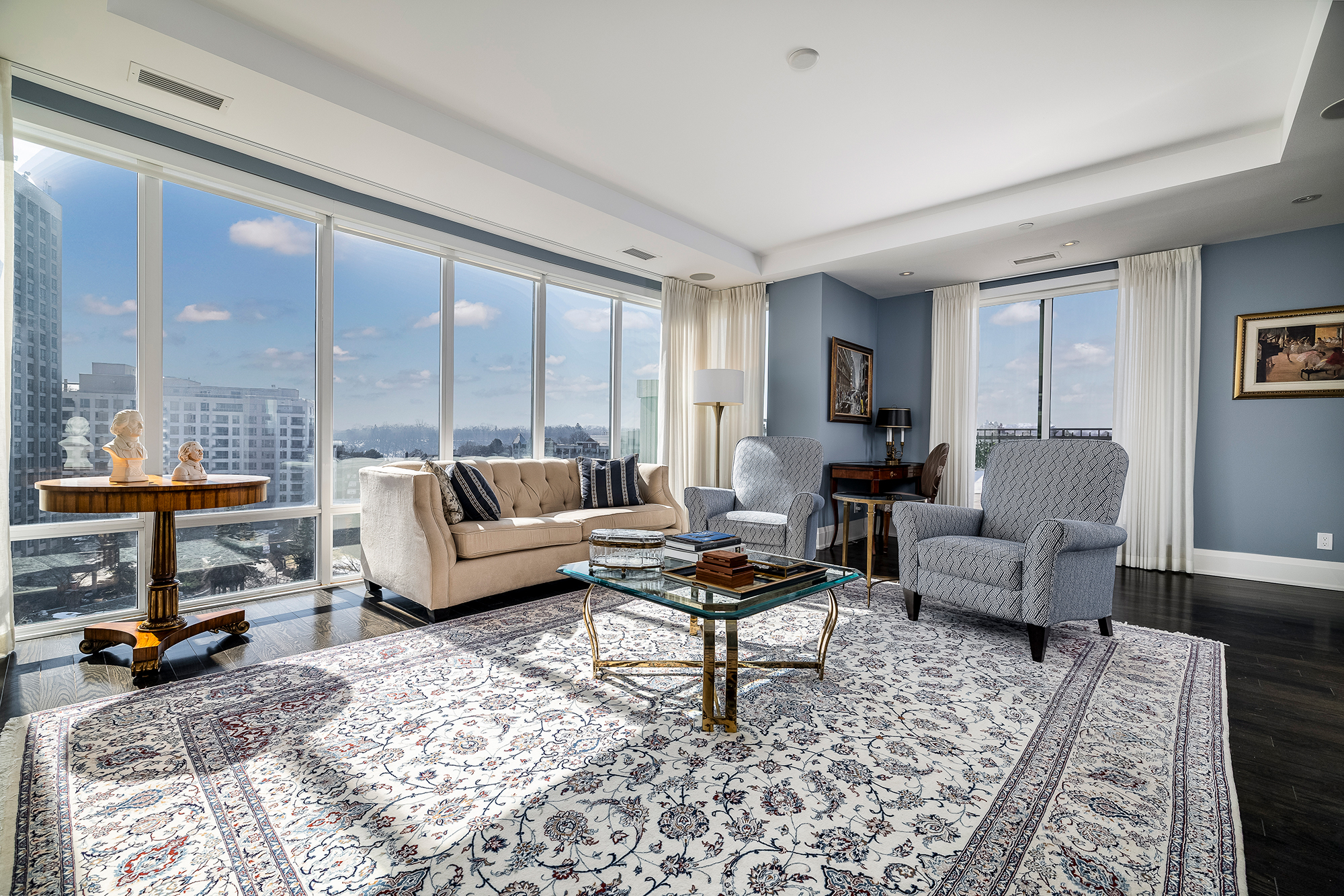 Riverhouse Condos Suite 1002