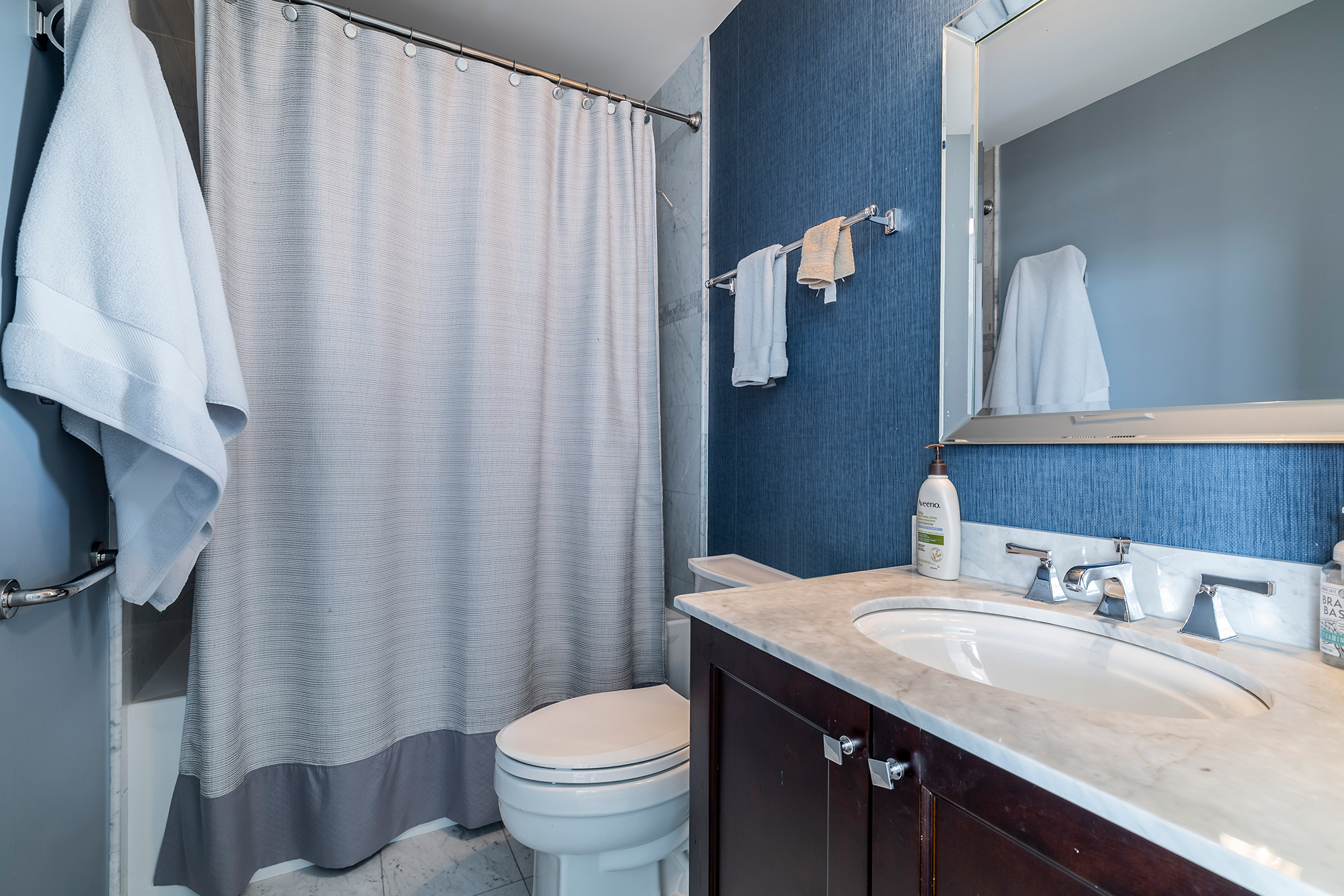 Riverhouse Condos Suite 1002