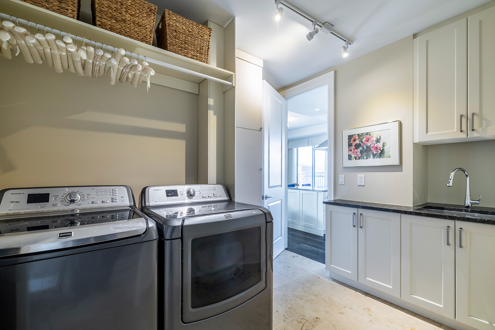 Riverhouse Condos Suite 1002
