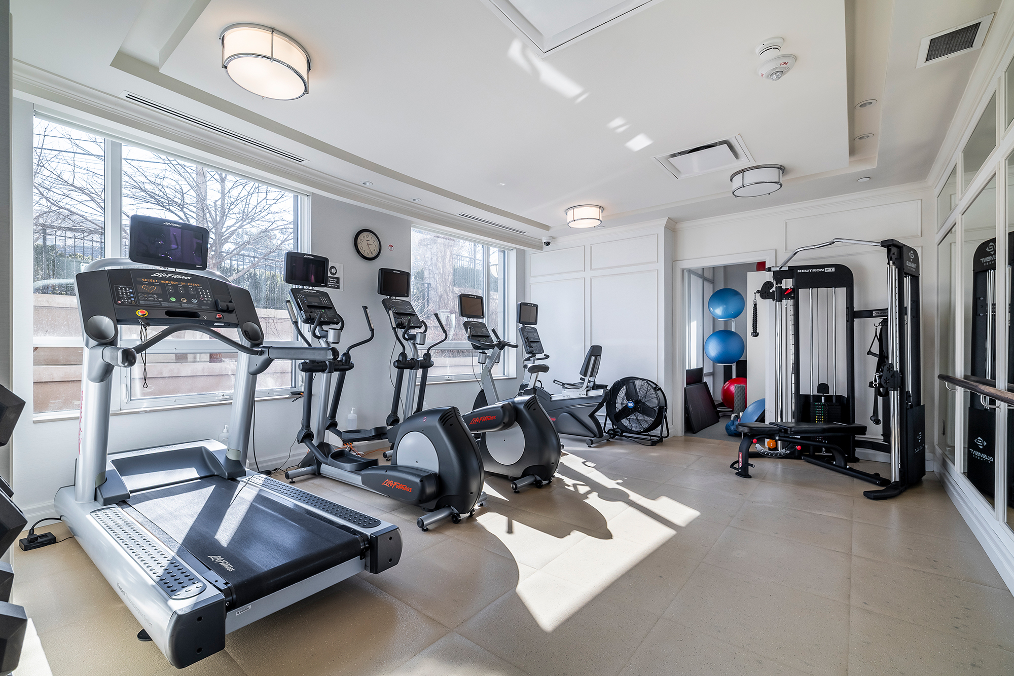 Riverhouse Condos Suite 1002 Amenities